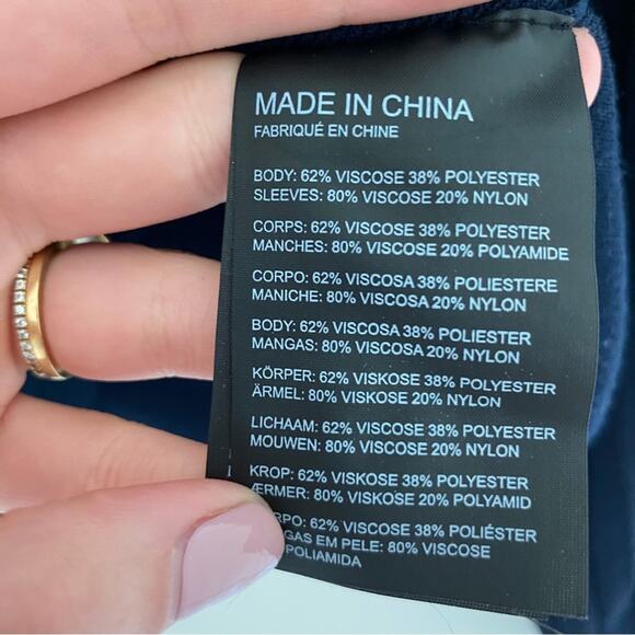 Club Monaco Navy Pleated‎ Long Sleeve Top - Picture 4 of 5